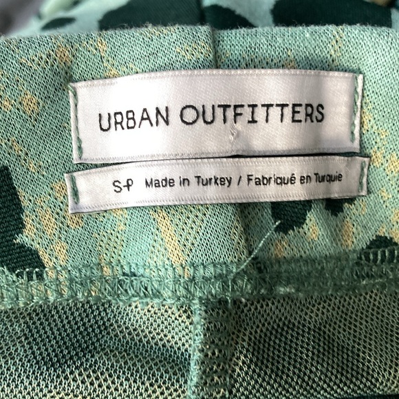 UO Urban Outfitters Floral Bryn Pull On Flare Pant Small - Picture 6 of 7